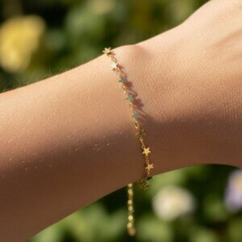 "Elegant & Trendy Bracelet, A Perfect Gift for Women, Thoughtful,EVCH1863